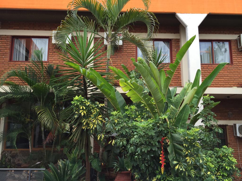 Hotel Carmen Puerto Iguazú Exterior foto