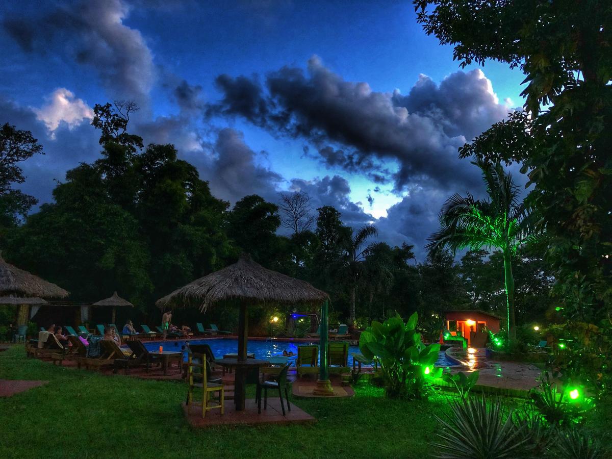 Hotel Carmen Puerto Iguazú Exterior foto